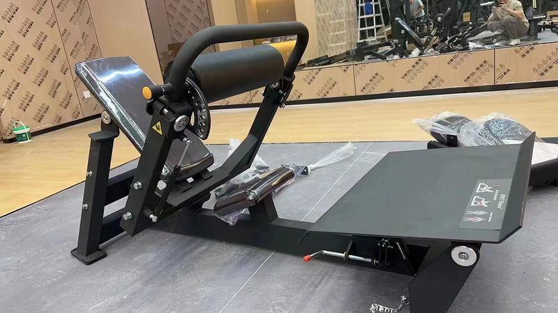 Glute Bridge Machine Hip Lift Thrust Squat Machine Thigh Muscle Exercise Trainer Glute Drive Leg Torn Press Equipment
