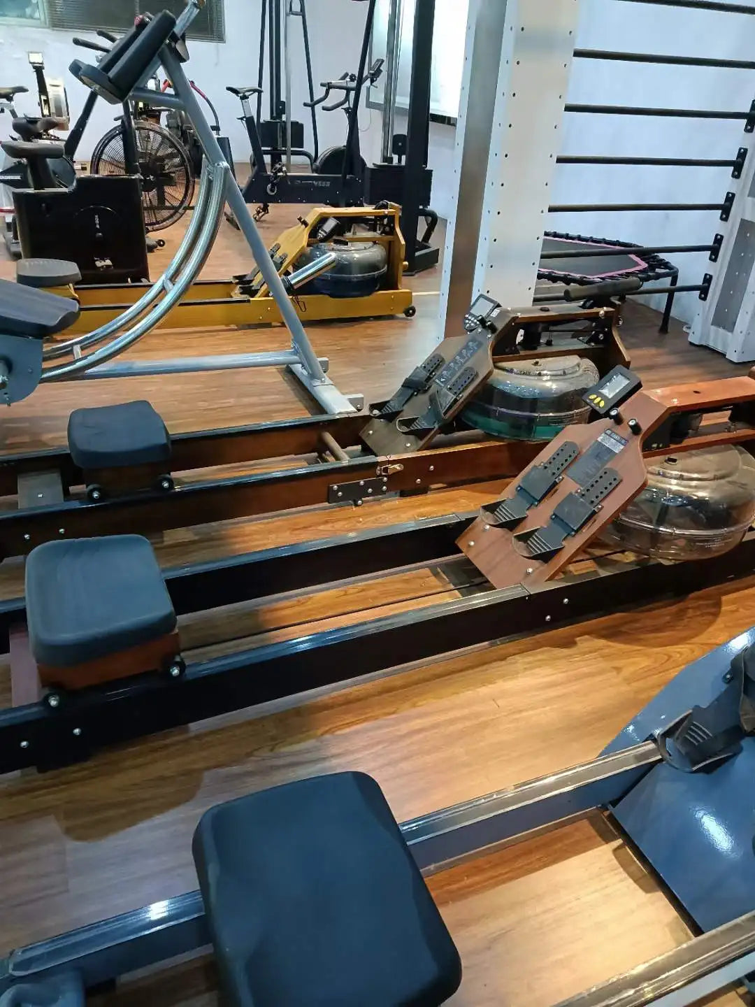 Commercial Gym Home Fitness Equipment Cardio Water Resistance Rower Water Rowing Machine With Digital Monitor